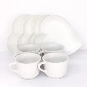 Kit Xicaras Chá Porcelana Relevo Branca e Pratinhos Coração Sobremesa Plástico